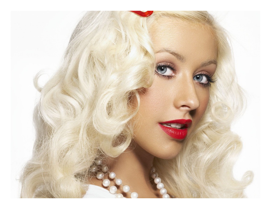 Busty Christina Aguilera